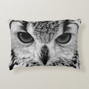 Nahes hohes Porträt der eurasischen Eagle-Eule Dekokissen
