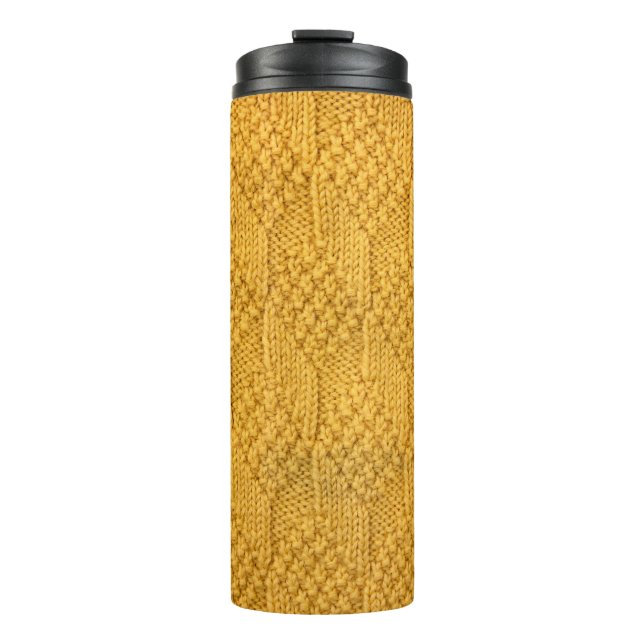 Nahes Strickmuster. Thermosbecher (Vorderseite)