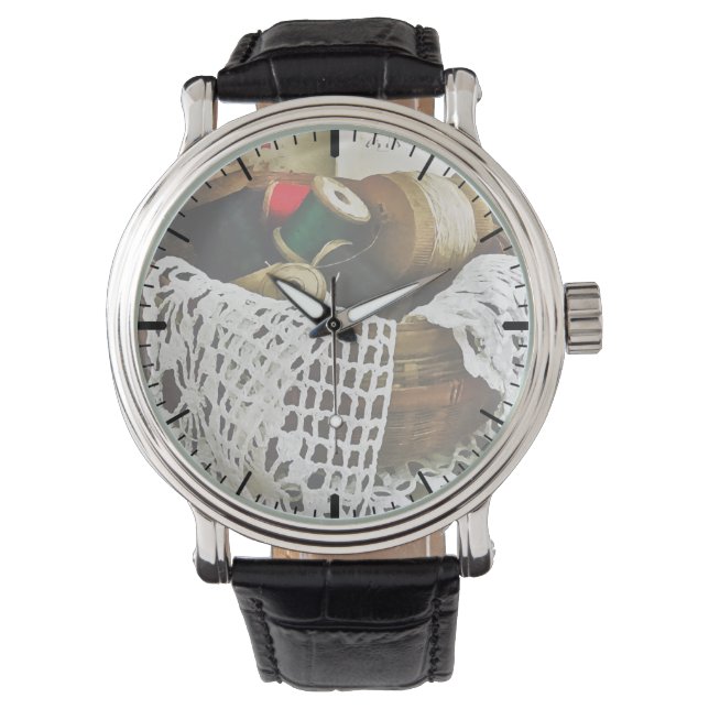 Nähkörbe mit Thread und Spitze Armbanduhr (Vorderseite)
