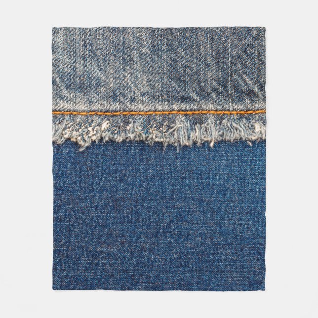 Naht mit orangefarbenem Faden auf gebleicht Fleecedecke (Vorderseite)