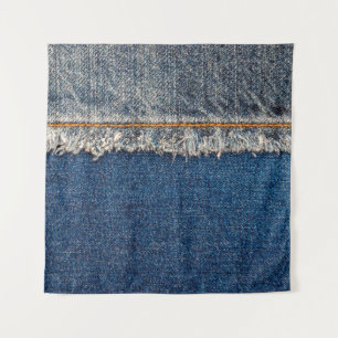 Naht mit orangefarbenem Faden auf gebleicht Wandteppich