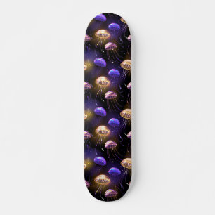 Nahtlos mit glühender Qualle Skateboard