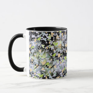 Nahtlose abstrakte Frühlingsbaumzweige Blätter sch Tasse