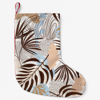 Nahtlose abstrakte Naturstruktur auf weißem Hinter Kleiner Weihnachtsstrumpf