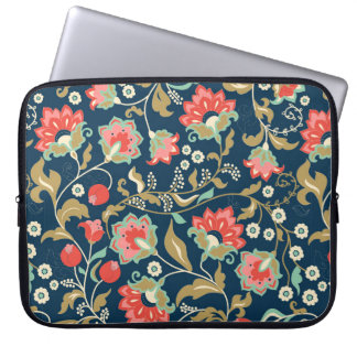 Nahtlose farbenfrohe Blumenmuster im Volksstil Laptopschutzhülle