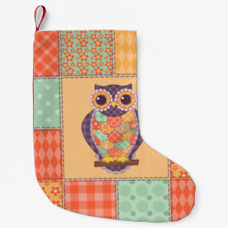Nahtlose Patchwork-Eule-Muster. Vintager Hintergru Kleiner Weihnachtsstrumpf