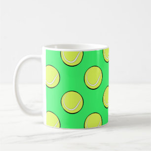 Nahtlose Tennissball-Muster auf grünem Hintergrund Kaffeetasse