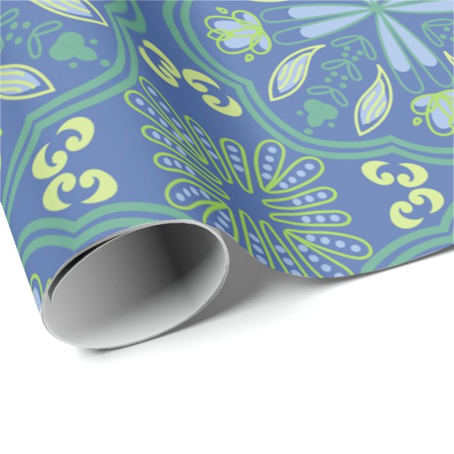 Nahtloses blaues und grünes Blumenmuster  Geschenkpapier (Rolleneckpunkt)