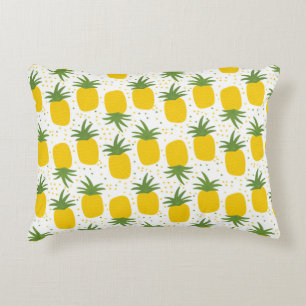 Nahtloses Muster mit Ananas. Gelbe Ananas Dekokissen