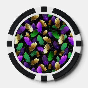 Nahtloses Muster mit Mardi Gras-Federn Pokerchips