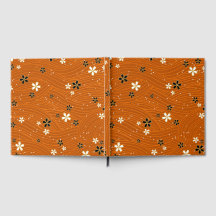 Nahtloses Muster mit schwarzen und weißen Blumen