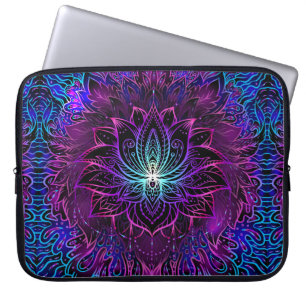 Nahtloses Muster mit verzierter Lotus-Blume. ayurv Laptopschutzhülle