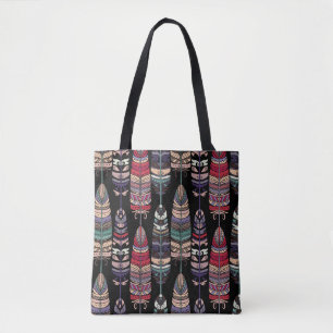 Nahtloses Muster mit Vogelfedern. Tribal Art a