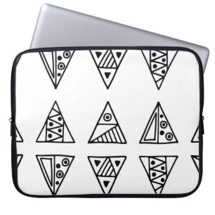 Nahtloses Vintage-Muster. Schwarz-weiße Geometrie Laptopschutzhülle