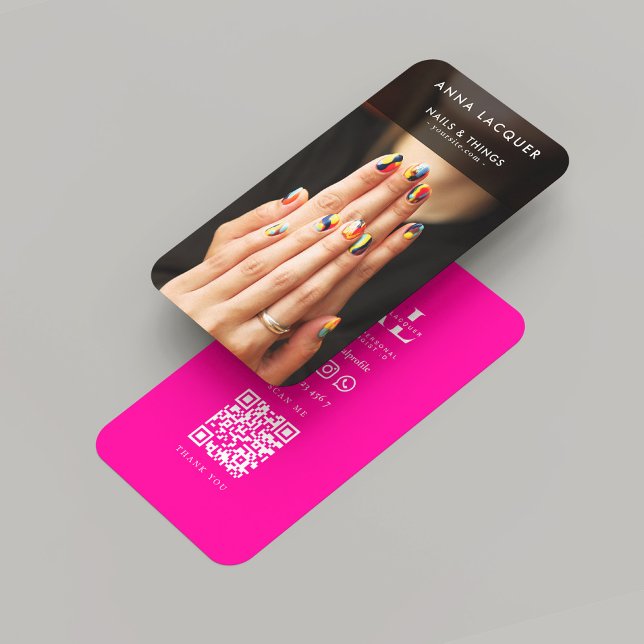 Nail Artist Nail Salon Pink, moderner Maniküre Visitenkarte (Modern Nail Artist Nail Salon Manicure QR Pink Business Card
)