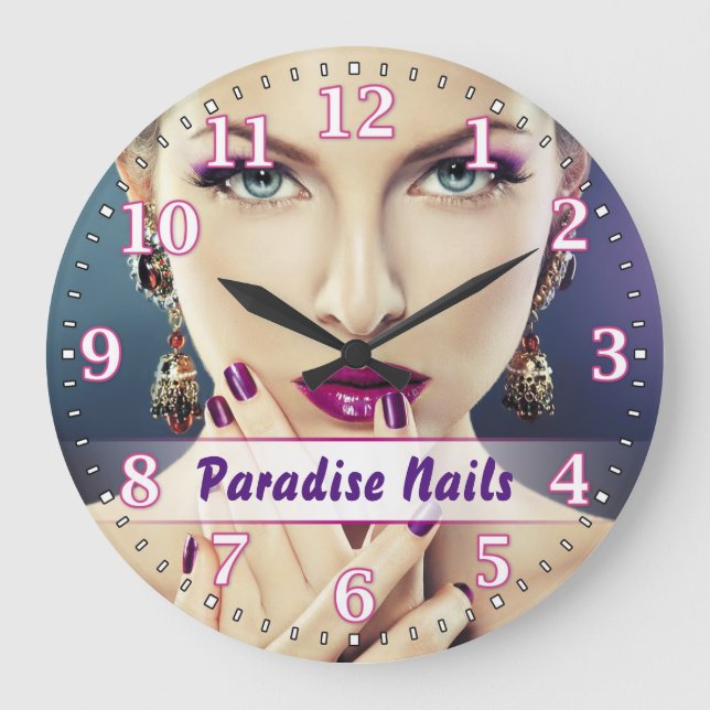 Nail Salon Personalizable Wall Clock Große Wanduhr (Vorderseite)