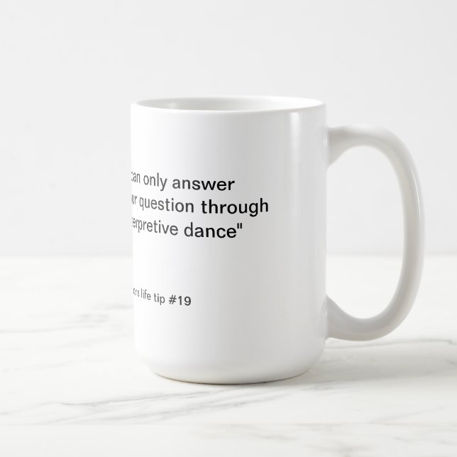 Nakors Leben spitzt interpretierenden Tanz Kaffeetasse (Rechts)