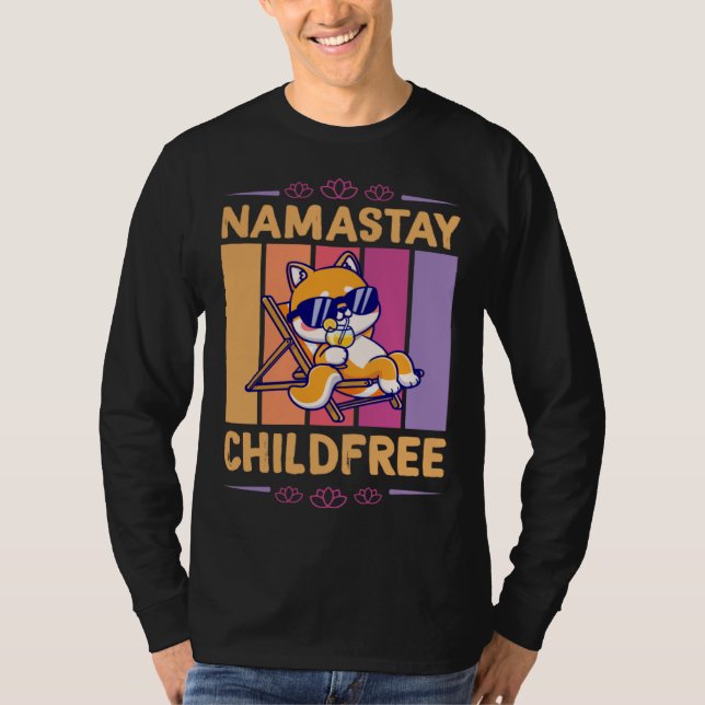 Namastay Childfree Nomaste Yoga Lotus Flower Beach T-Shirt (Vorderseite)