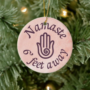 Namaste 6' Fee weg Keramik Ornament