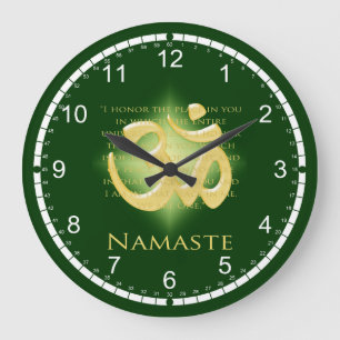 Namaste - ich beuge zu Ihnen (im Grün) Große Wanduhr