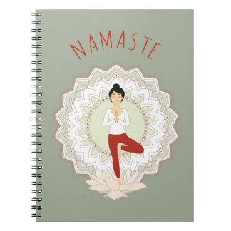 Namaste in der Baum-Pose - Yoga Asana Notizbuch Notizblock