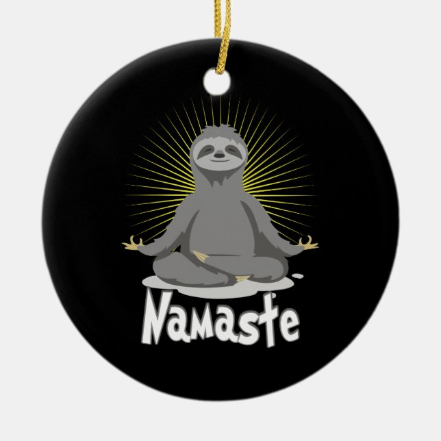 Namaste Meditating Yoga Sloth Keramik Ornament (Vorne)