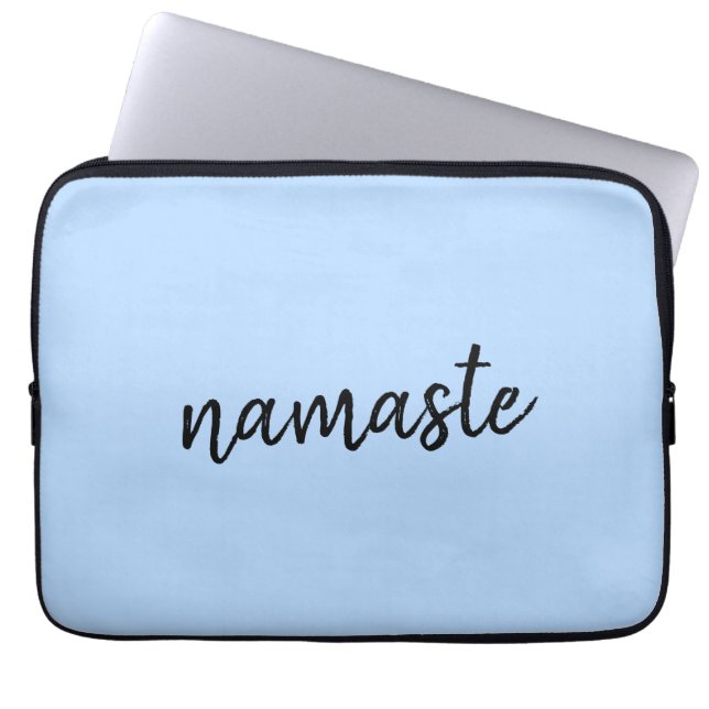 Namasté | Pastel Blue Yoga Spirituelle Salutation Laptopschutzhülle (Vorderseite)