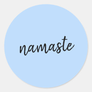 Namasté   Pastel Blue Yoga Spirituelle Salutation Runder Aufkleber