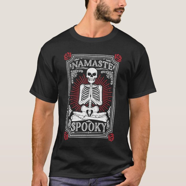 Namaste Spooky Yoga Skeleton Halloween Macabre Tar T-Shirt (Vorderseite)