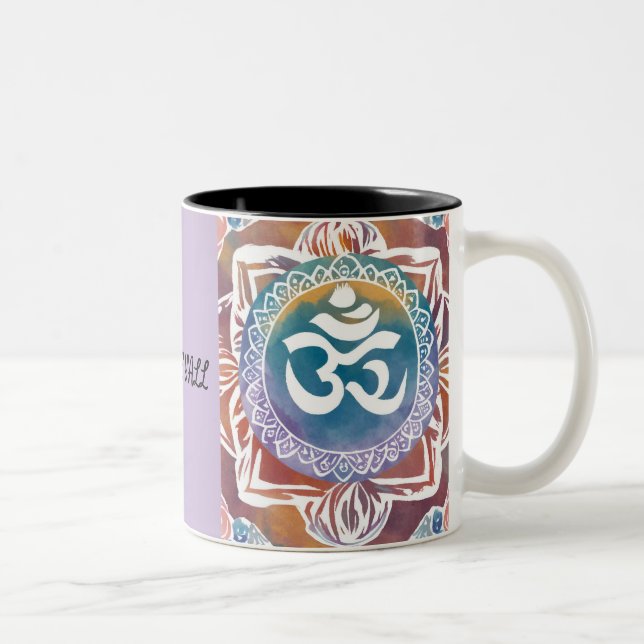NAMASTE Y'ALL OHM RETRO VIBES ZWEIFARBIGE TASSE (Rechts)
