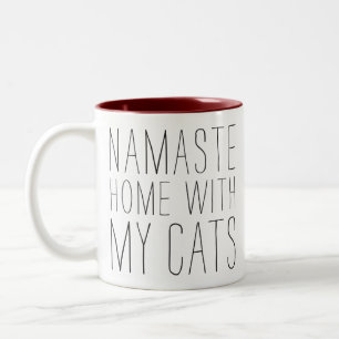Namaste Zuhause mit meiner Katzen-Tasse Zweifarbige Tasse