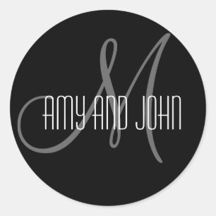 Name & Anfangsbuchstabe Hochzeitsticker Schwarz Runder Aufkleber