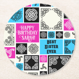 Name & Beziehung hinzufügen Geburtstag Magenta & B Runder Pappuntersetzer