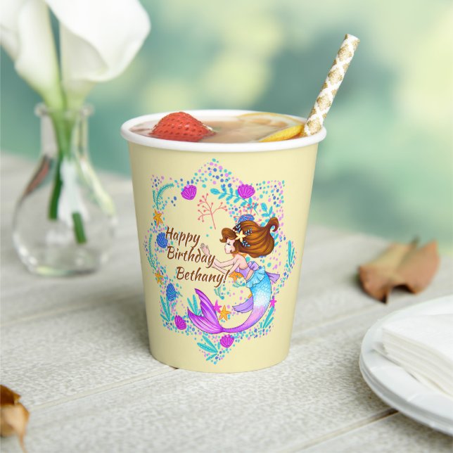 Name Brown Hair Mermaid Mauve auf Cream Party hinz Pappbecher (In Situ)