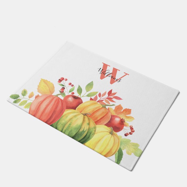 Name der Pumpkin-Monogram Fußmatte (Schrägansicht)