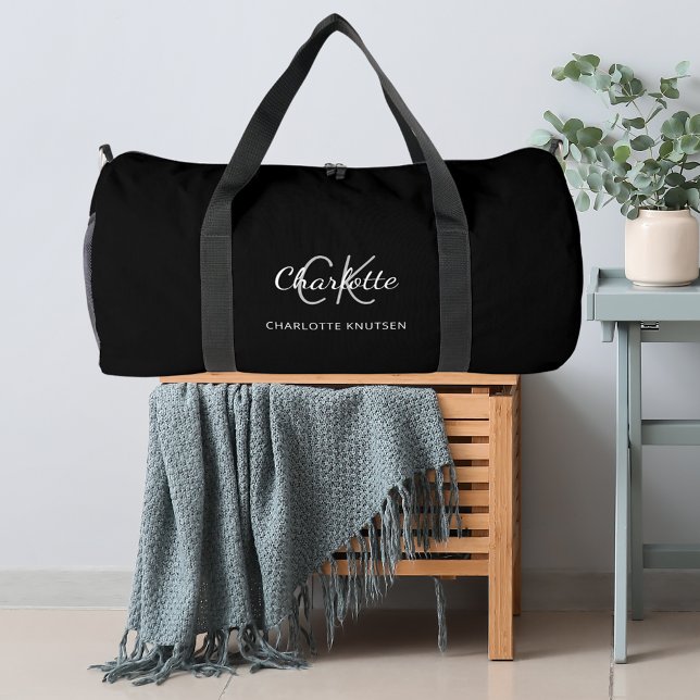 Name der Schwarz-weißen Monogramm-Initialen Duffle Bag (Von Creator hochgeladen)