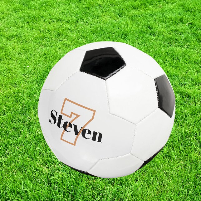 Name der schwarzen Monogramm-Initialnummer Fußball (Von Creator hochgeladen)