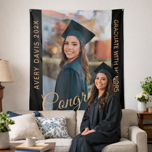 Name des Absolventen Foto Jahr Mit Auszeichnung Ab Wandteppich