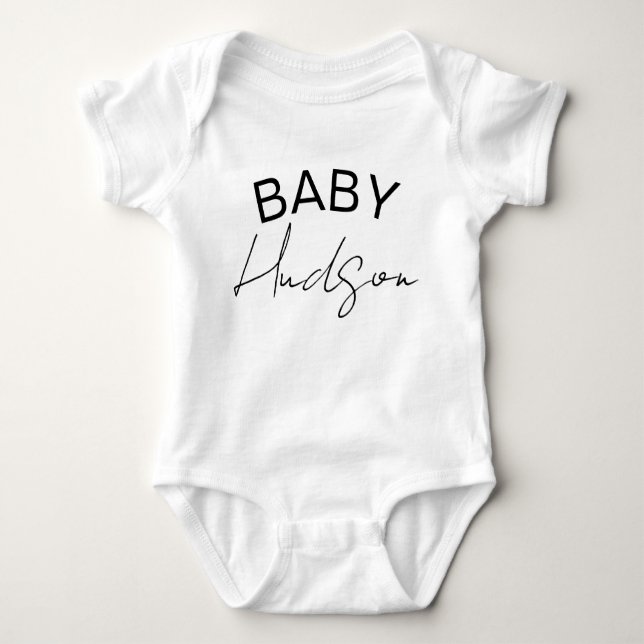 Name des Babys, Nachname oder Vorname Babybod Baby Strampler (Vorderseite)