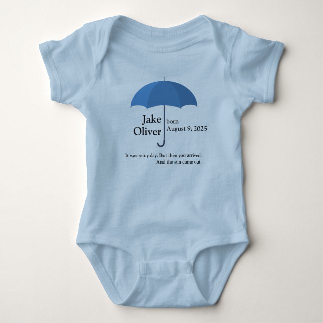 Name des Babys und Datum unter Blue Umbrella Baby Strampler (Vorderseite)
