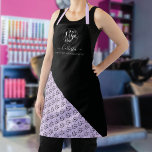 Name des Farbblocks des Firmenlogos Schürze<br><div class="desc">Diese moderne und einfache Business-Schürze ist perfekt für Friseurinnen, Makeup-Künstler, Nageltechniker, Ästhetiker, Bäcker, Koch und viele andere Berufe. Es bietet oben einen Platz für Ihr Logo, mit Ihrem Namen und Titel auf einem niedlichen schwarzen diagonalen Farbblock mit einem Logo hinter dem in Pastellfarben lila Hintergrund. Ersetzen Sie einfach Ihr Logo...</div>