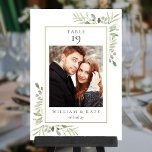 Name des grünen Fotos Datum Hochzeit Tischnummer<br><div class="desc">Diese elegante grüne Eukalyptus verlasse Tischnummer mit zarten Aquarellfarben-Blätter mit Ihrem besonderen Foto,  Namen und Datum gerahmt durch eine goldene Grenze. Entwickelt von Thisisnotme©</div>