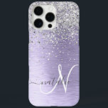 Name des lila gebürsteten Metalls Silber Glitzer M iPhone 16 Pro Max Hülle<br><div class="desc">Dieses schicke Gehäuse mit hübschem silberfarbenem Glitzer auf lila,  gebürstetem metallischem Hintergrund ist einfach zu personalisieren.</div>