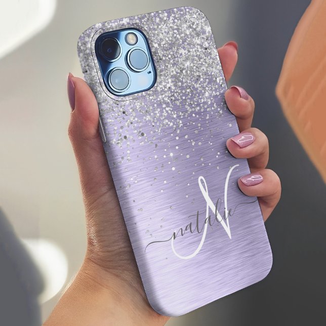 Name des lila gebürsteten Metalls Silber Glitzer M Case-Mate iPhone Hülle (This case is a must-have for purple lovers. It has a metallic and glittery design with your name.)