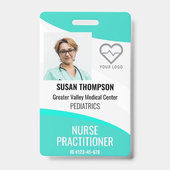 Name des Mitarbeiters im Abzeichen-Krankenhaus mit Ausweis (Vorderseite)