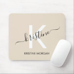 Name des modernen beigefarbenen Skriptes Mousepad<br><div class="desc">Modern beige Skriptmonogramm-Mauspad</div>
