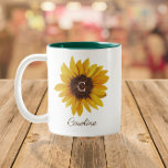 Name des Monogrammes für Wasserfarben Zweifarbige Tasse<br><div class="desc">Dieses Design zeichnet sich durch ein wunderschönes Bild mit bemalter Sonnenblume aus, mit Platz für ein Monogramm in der Mitte und einem Namen/Text darunter. Klicken Sie auf die Schaltfläche Anpassen, um mehr Flexibilität beim Verschieben/Skalieren der Bilder und Ändern des Textes zu erhalten! Variationen dieses Designs, zusätzliche Farben sowie koordinierende Produkte...</div>