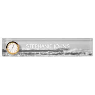 Name des Monogramms Beach Ocean Wasser Schwarz-wei Namensplakette