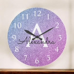 Name des Monogramms für den rosa und Lila Glitzer Große Wanduhr<br><div class="desc">Rosa und Lila Glitzer Monogramm Name und Anfangsservierung der Wandsperre. Die Wall-Uhr ist das ideale Geschenk für jemanden,  der silberne Funkeln Glitzer Liebe.</div>