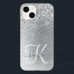 Name des Monogramms für den silberfarbenen Glitzer Case-Mate iPhone 14 Hülle<br><div class="desc">Dieses schicke Gehäuse mit hübschem silberglänzenden Glitzer auf silberfarbenem metallischem Hintergrund ist einfach zu personalisieren.</div>